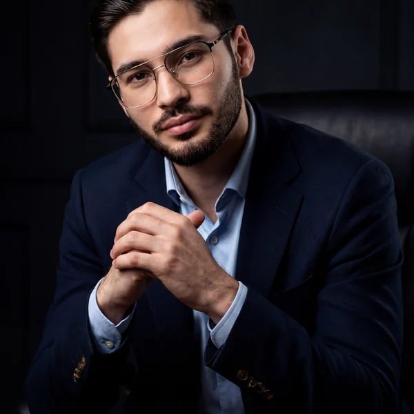 Комолхон Собиров — SYNDICATE GROUP асосчиси